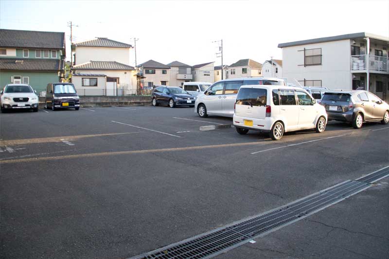 えぼし本店の駐車場