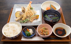 魚介と旬野菜の天ぷら
